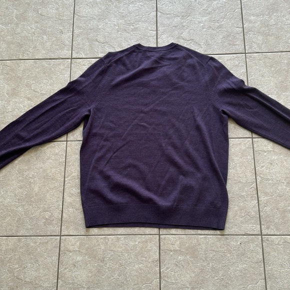 Banana Republic Large Marino Sweater - Picture 3 of 3